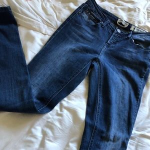 dark wash skinny jeans